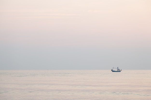 Bateau de pêche du matin