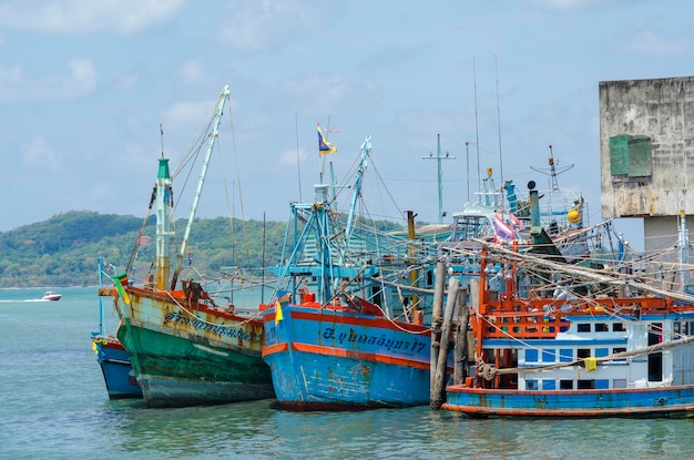 Bateau de pêche local en Thaïlande