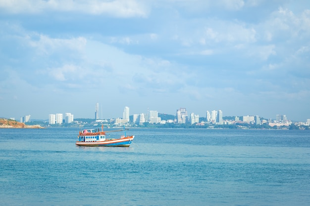 Bateau de pêche à Pattaya en Thaïlande