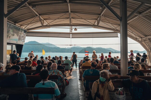 Photo sur le bateau qui traverse l'île