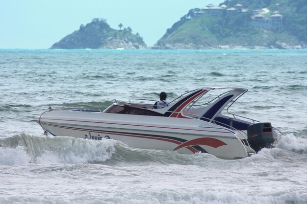 Bateau de vitesse à Phuket