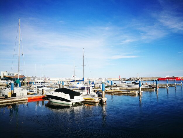 Photo bateaux amarrés au port