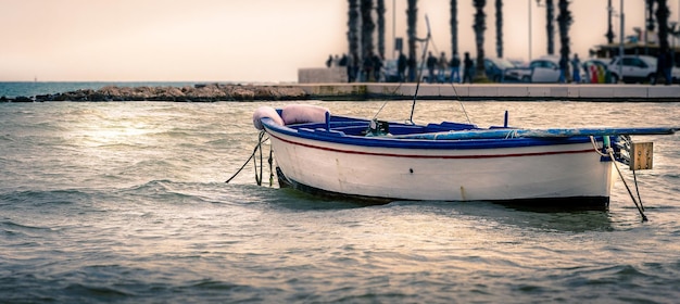 Des bateaux en mer