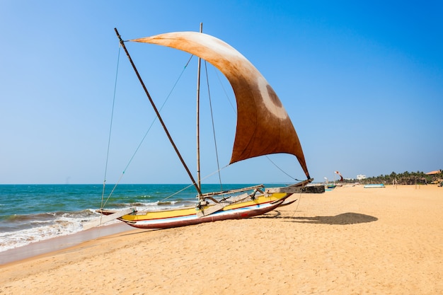 Bateaux de pêche à Negombo