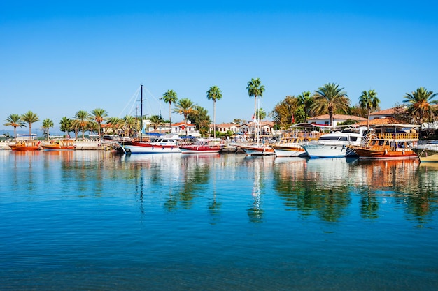 Bateaux à quai latéral en Turquie