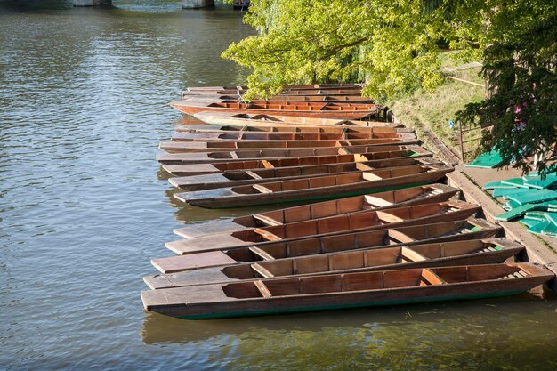 Bateaux sur la rivière Carn Cambridge Angleterre UK