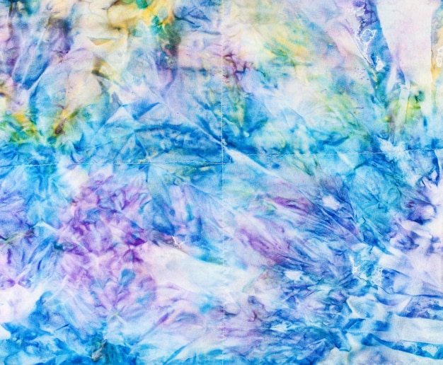 Batik de soie cousu de couleur bleue abstraite