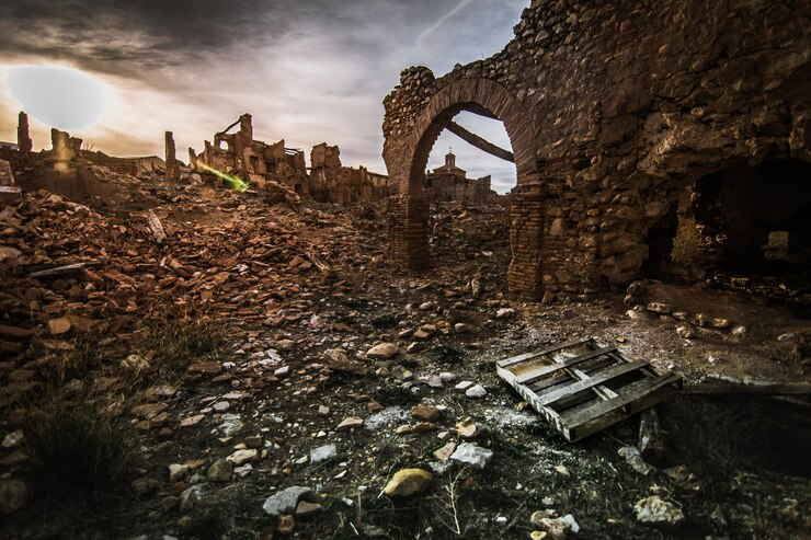Photo bâtiment abandonné contre le ciel