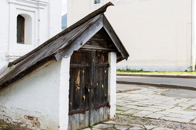 Le bâtiment ancien et historique du sous-sol