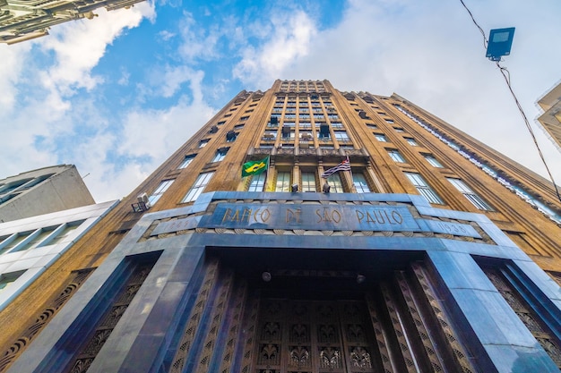 Photo bâtiment de la banque de sao paulo monument classé dans le centre de sao paulo