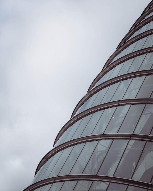 Bâtiment circulaire en verre