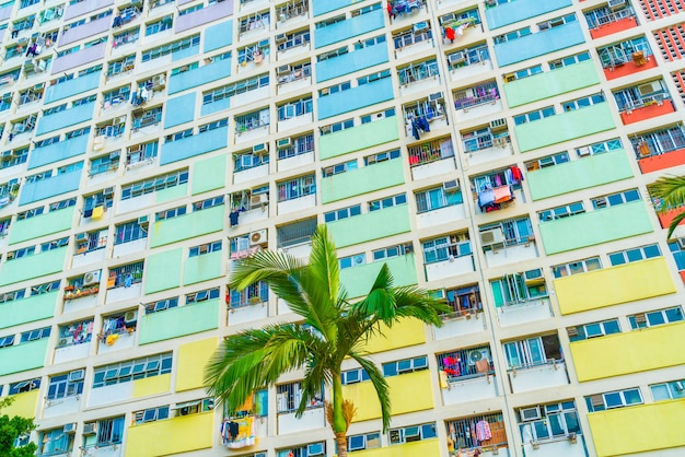bâtiment coloré à Hong Kong