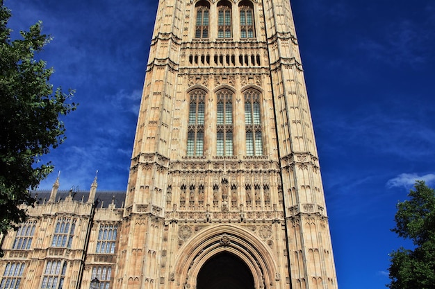 Le bâtiment du Parlement britannique dans la ville de Londres Angleterre Royaume-Uni