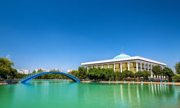 Le bâtiment du Parlement de l'Ouzbékistan à Tachkent