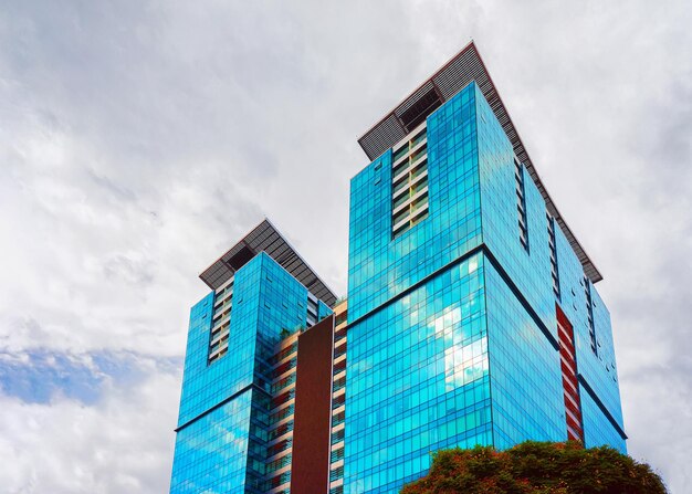 Bâtiment moderne dans le quartier des affaires à Ho Chi Minh City, Vietnam