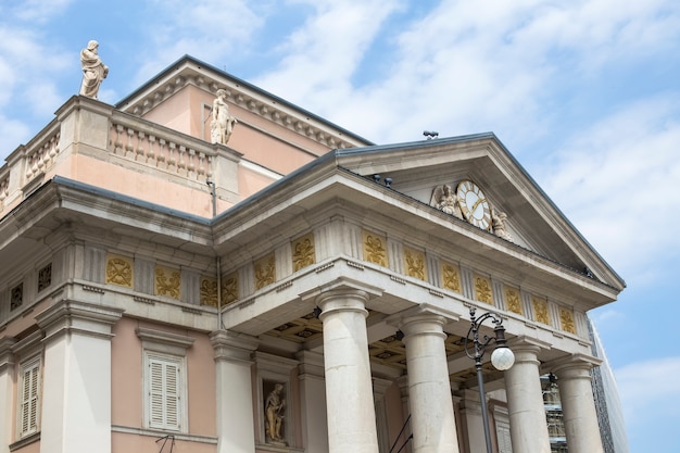 Photo bâtiment trieste commodity exchange en italie