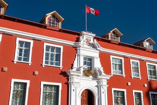 Bâtiments dans le centre de puno au pérou