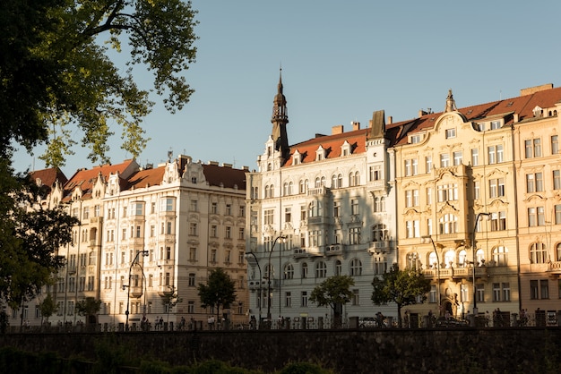 Bâtiments le long de la rivière Masarykovo. Prague, République Tchèque