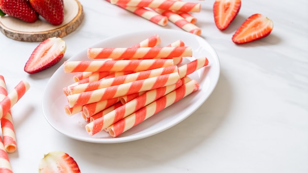 bâton de gaufrette à la crème de fraise