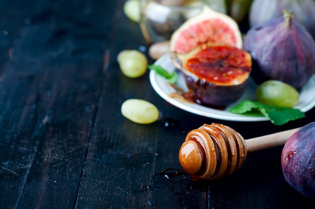 bâton de miel et les figues