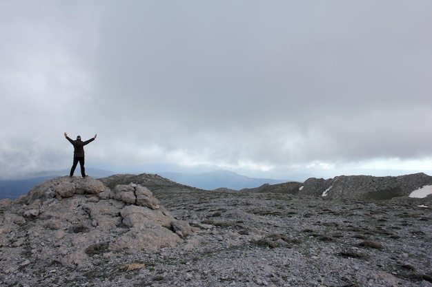 bâtons de randonnée en montagne