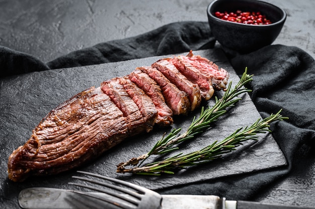 Bavette de boeuf marinée grillée