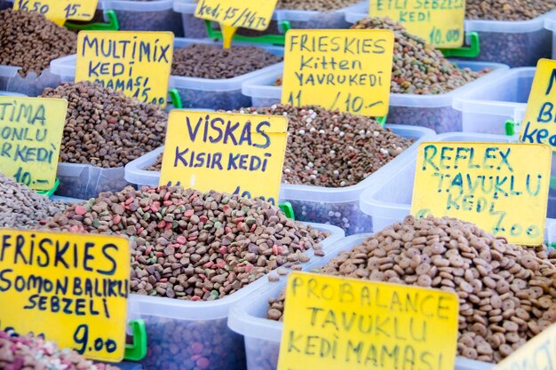 Bazar de nourriture pour chats