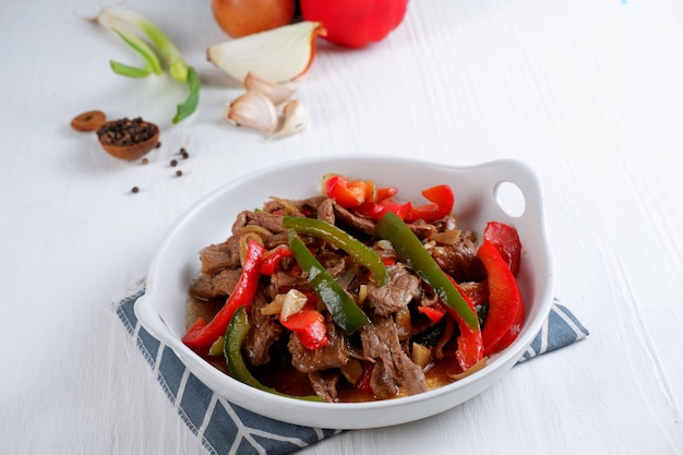 bCuisine chinoise Boeuf sauté au poivre noir