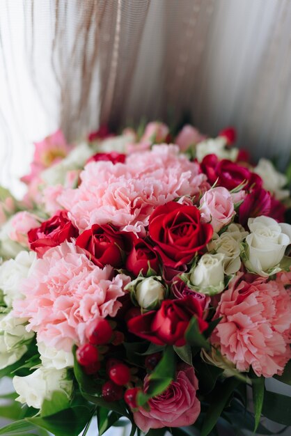 Beau bouquet de fleurs se bouchent