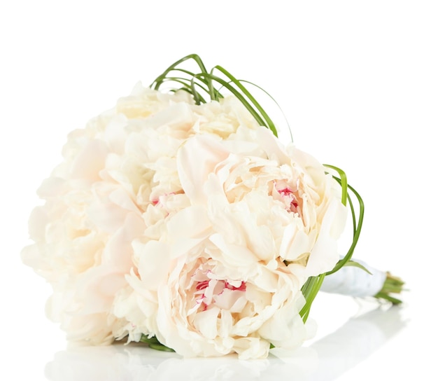 Beau bouquet de mariage isolé sur blanc