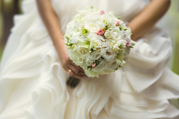 Beau bouquet de mariage