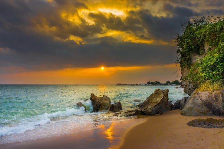 Photo beau coucher de soleil sur la plage