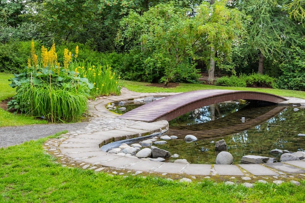 Beau jardin botanique d'Akureyri en Islande