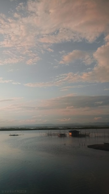 Beau lac l'après-midi