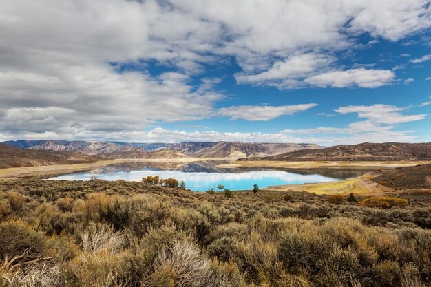 Le beau lac en automne