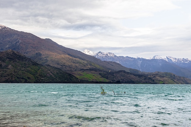 Beau lac Wanaka ile sud Nouvelle Zelande