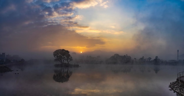 Le beau lever de soleil de Taudaha.