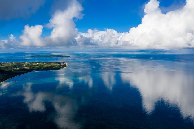 Beau nuage et ciel à ishigaki