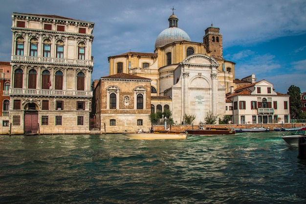 Beau panorama du Grand Canal à Venise, Italie.