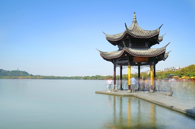 Beau paysage architectural et paysage à West Lake, Hangzhou