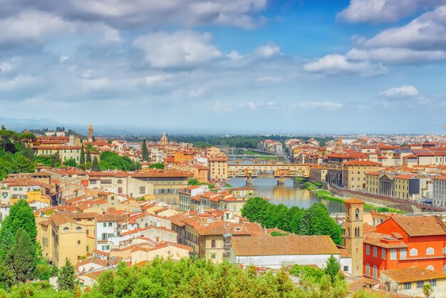 Beau paysage au-dessus du panorama sur la vue historique de Florence depuis les jardins de Boboli Giardino di Boboli point Italie