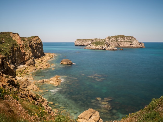 Beau Paysage Côtier En été