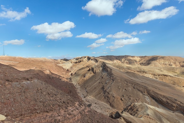 Beau paysage de montagnes dans le désert d'Arava Israël