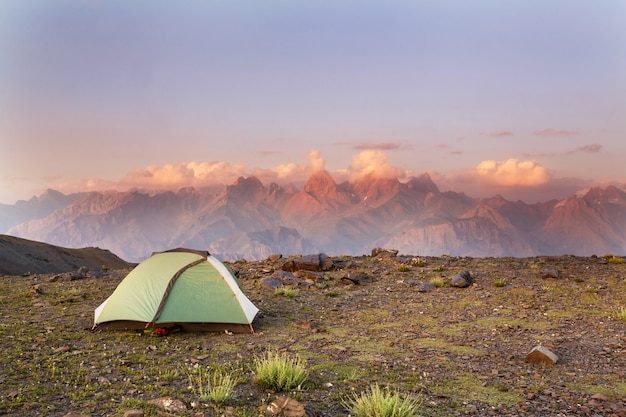 Beau paysage des montagnes Fann, Tadjikistan
