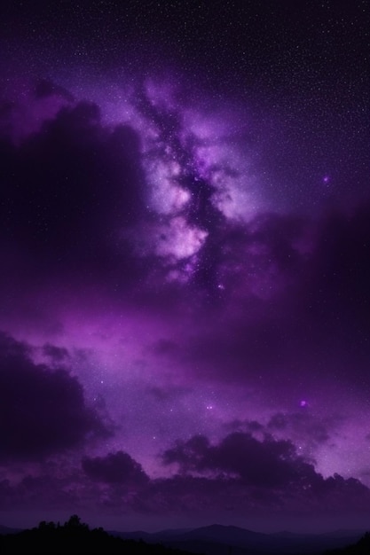 Beau paysage nocturne avec nuages violets et espace au lieu du ciel