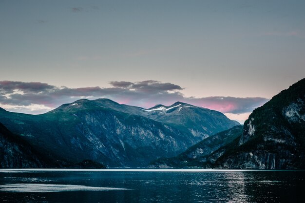 Le beau paysage de Norvège à l'été 2014