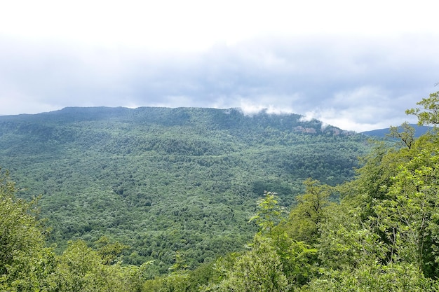 Beau paysage pittoresque des montagnes du Caucase Eagle Rocks plateau de montagne Lénine Montagne Mezmai Russie 2021