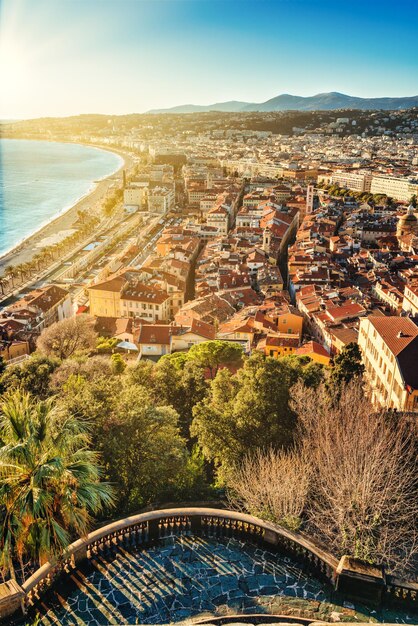 Beau paysage urbain au coucher du soleil du point de vue Côte d'Azur Côte d'Azur France