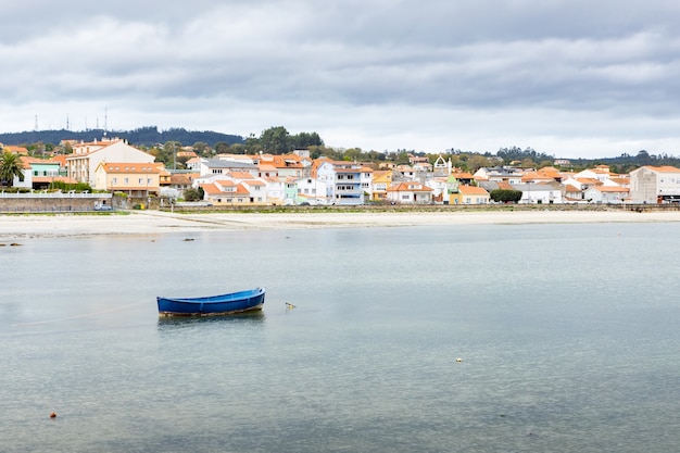 Beau village de pêcheurs sur la côte nord de l'Espagne