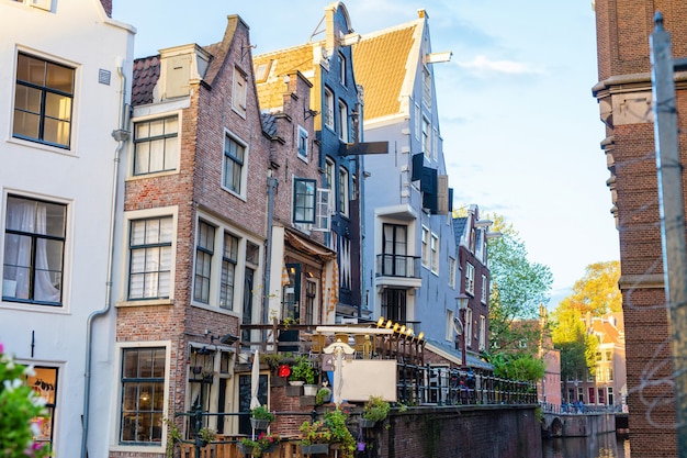 Beaucoup de maisons à Amsterdam